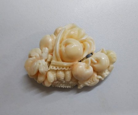 昭和レトロ珊瑚 アンティーク 帯留め - 和装小物