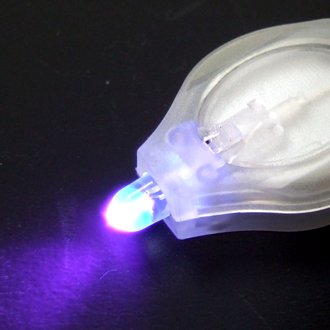 携帯型ブラックライト　UV-LEDキーホルダー
