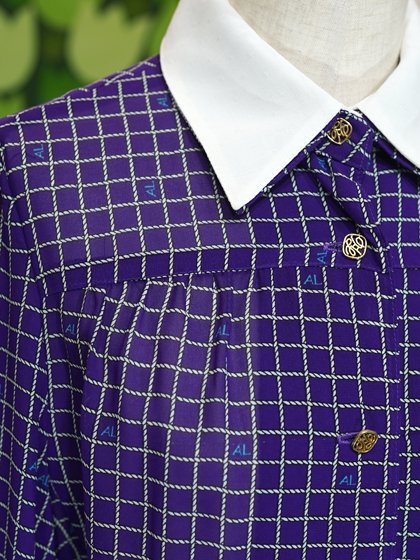 紫地に白襟とALの文字と縄の格子柄ワンピース - メトロポリタン