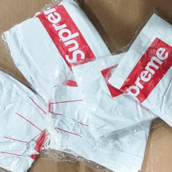 シュプリーム　飛行船 2025年最新】supreme blimpの人気アイテム - メルカリ