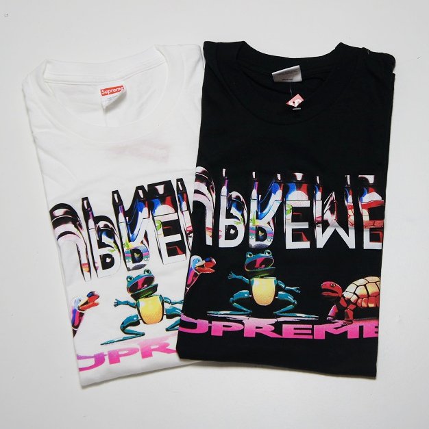 Supreme Friends Tee<img class='new_mark_img2' src='https://img.shop-pro.jp/img/new/icons47.gif' style='border:none;display:inline;margin:0px;padding:0px;width:auto;' />