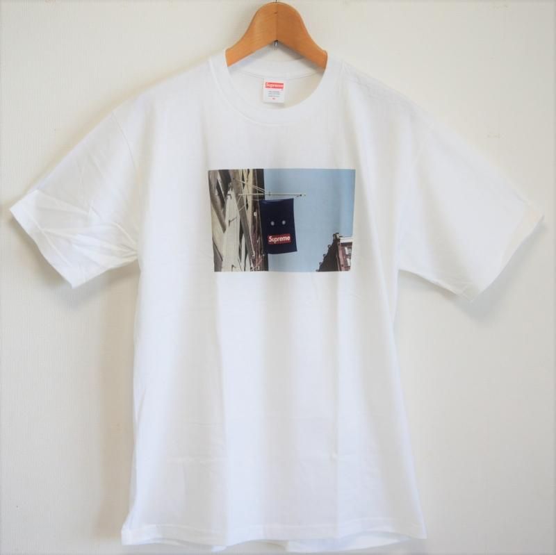 Supreme banner clearance tee