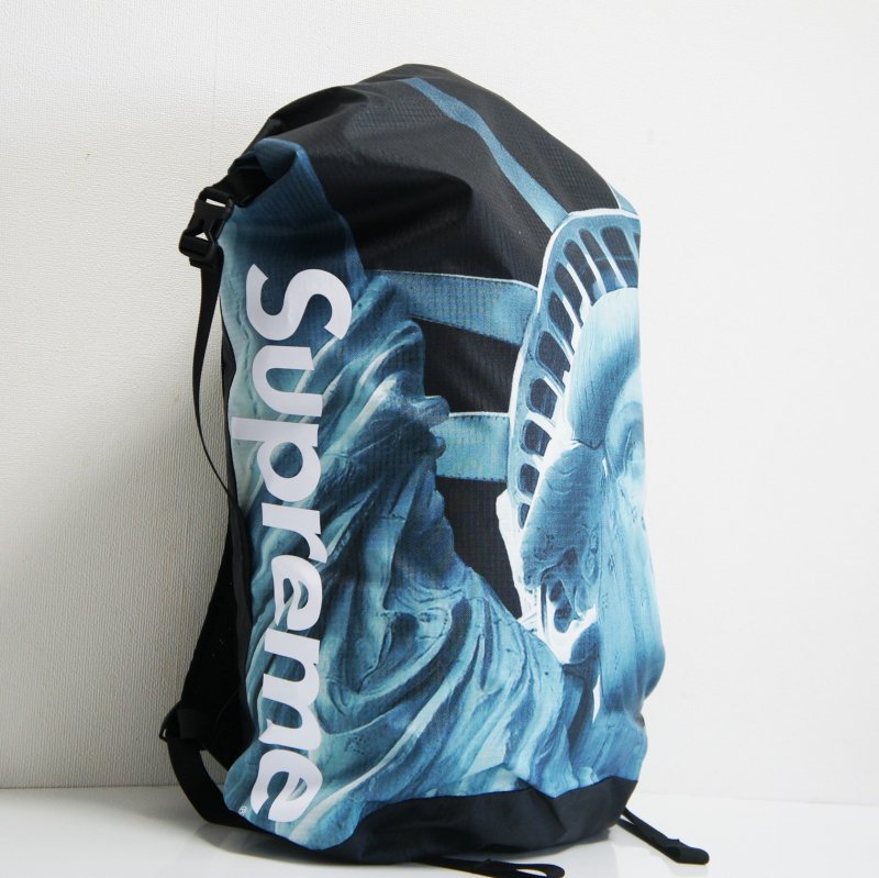 Supreme × The North Face Statue Backpack