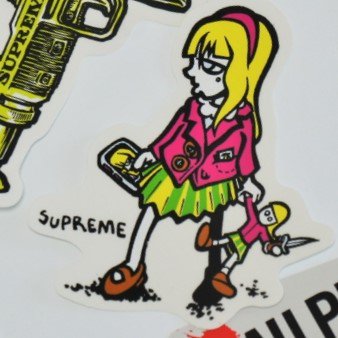 Supreme Suzie Switchblade ステッカー<img class='new_mark_img2' src='https://img.shop-pro.jp/img/new/icons15.gif' style='border:none;display:inline;margin:0px;padding:0px;width:auto;' />