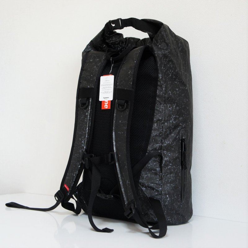 Supreme Waterproof Reflective Backpack 黒