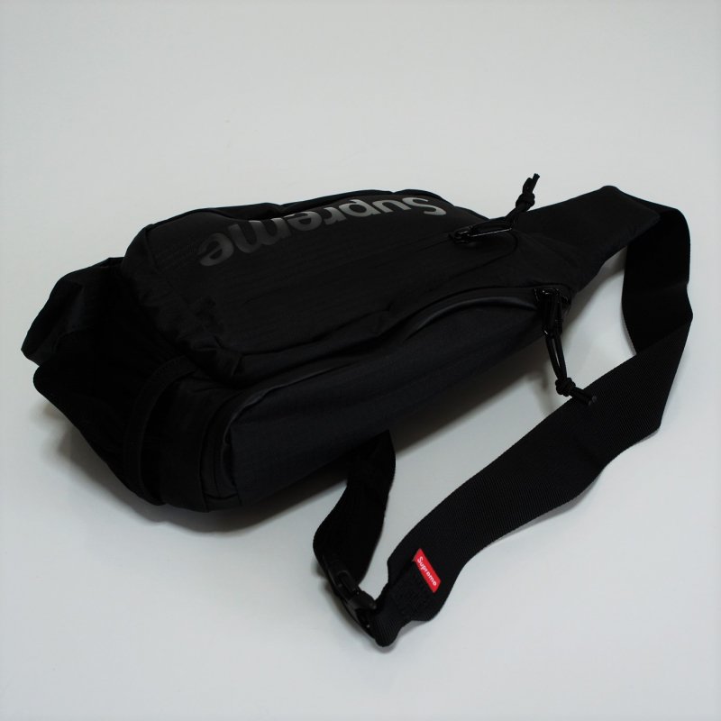 Supreme Sling Bag<img class='new_mark_img2' src='https://img.shop-pro.jp/img/new/icons47.gif' style='border:none;display:inline;margin:0px;padding:0px;width:auto;' />