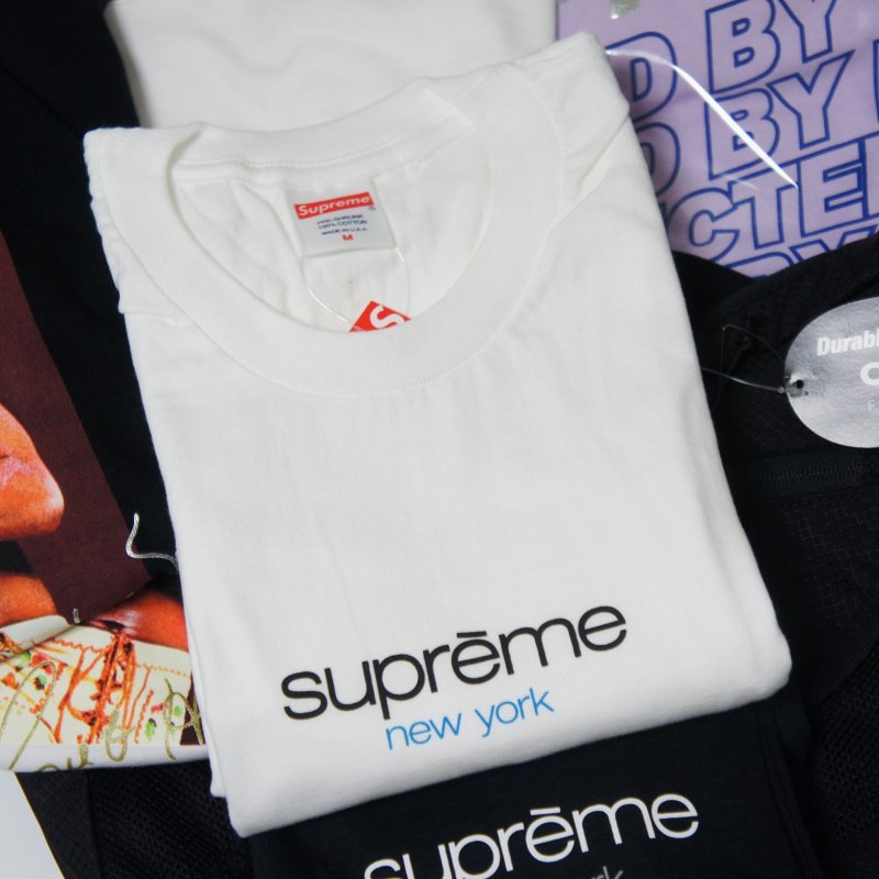 Supreme Classic Logo Tee <img class='new_mark_img2' src='https://img.shop-pro.jp/img/new/icons15.gif' style='border:none;display:inline;margin:0px;padding:0px;width:auto;' />