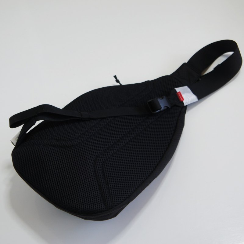 supreme  sling bag 黒　slingbag