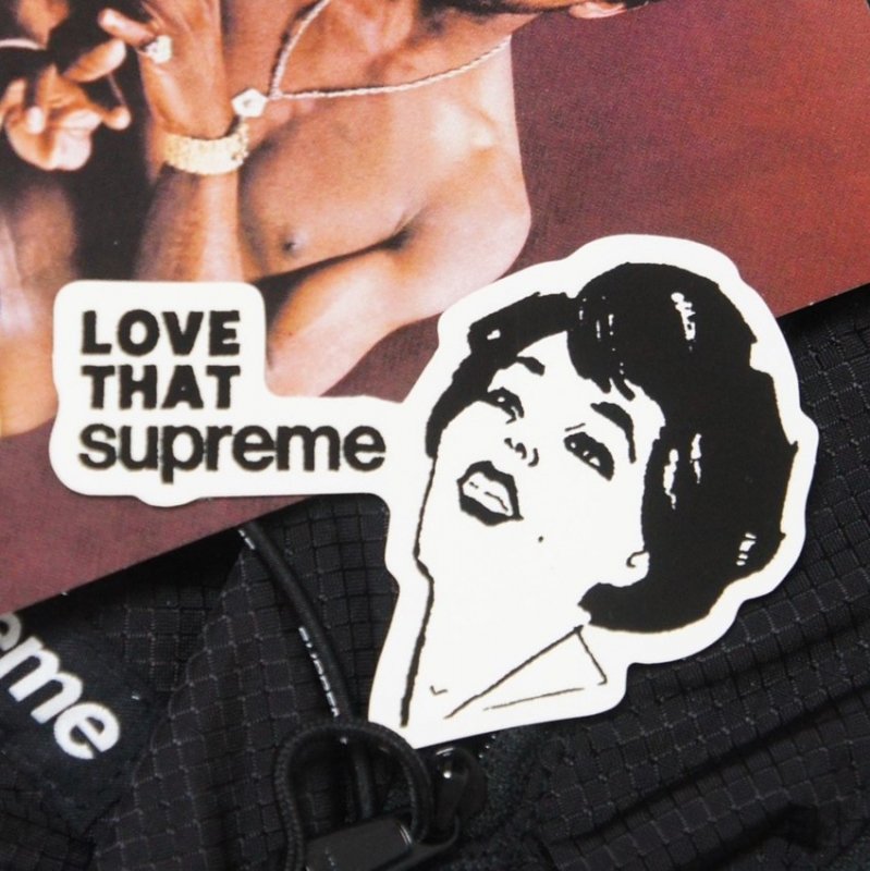 Supreme Love That Sticker<img class='new_mark_img2' src='https://img.shop-pro.jp/img/new/icons15.gif' style='border:none;display:inline;margin:0px;padding:0px;width:auto;' />