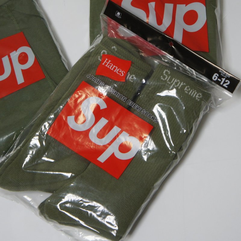 Supreme Hanes Crew Socks<img class='new_mark_img2' src='https://img.shop-pro.jp/img/new/icons15.gif' style='border:none;display:inline;margin:0px;padding:0px;width:auto;' />