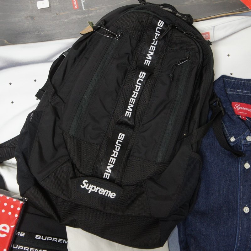Supreme Backpack<img class='new_mark_img2' src='https://img.shop-pro.jp/img/new/icons15.gif' style='border:none;display:inline;margin:0px;padding:0px;width:auto;' />