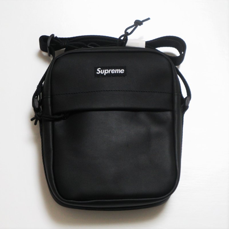 バッグsupreme leather shoulder bag