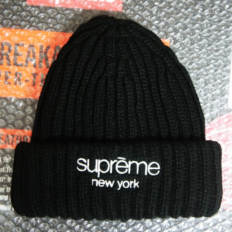 Supreme Classic Logo Chunky Ribbed Beanie<img class='new_mark_img2' src='https://img.shop-pro.jp/img/new/icons15.gif' style='border:none;display:inline;margin:0px;padding:0px;width:auto;' />