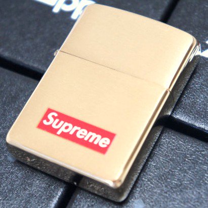 Supreme ZIPPO Lighter<img class='new_mark_img2' src='https://img.shop-pro.jp/img/new/icons47.gif' style='border:none;display:inline;margin:0px;padding:0px;width:auto;' />