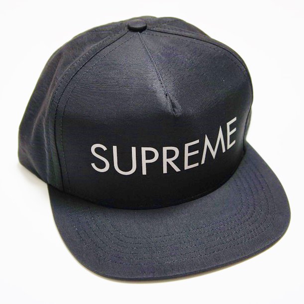 Supreme Iridescent 5-Panel Cap<img class='new_mark_img2' src='https://img.shop-pro.jp/img/new/icons47.gif' style='border:none;display:inline;margin:0px;padding:0px;width:auto;' />