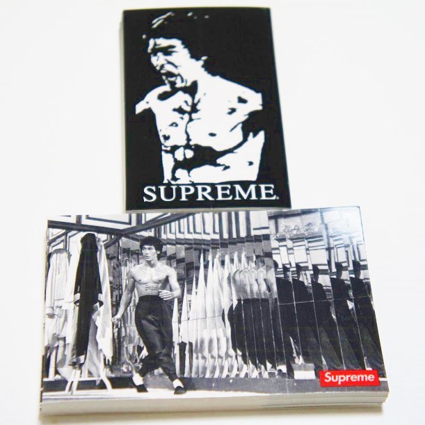 Supreme Bruce Lee Sticker<img class='new_mark_img2' src='https://img.shop-pro.jp/img/new/icons47.gif' style='border:none;display:inline;margin:0px;padding:0px;width:auto;' />