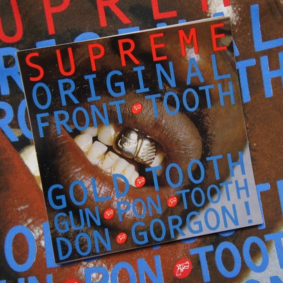 Supreme Gold Tooth Sticker<img class='new_mark_img2' src='https://img.shop-pro.jp/img/new/icons15.gif' style='border:none;display:inline;margin:0px;padding:0px;width:auto;' />