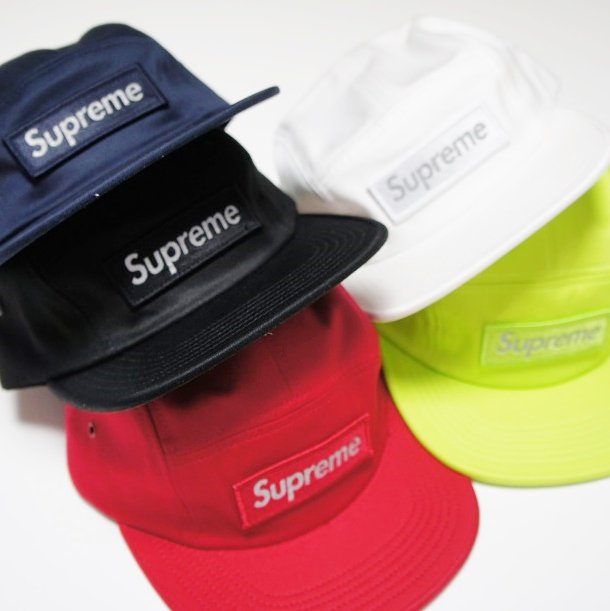 Supreme Reflective Box Logo Camp Cap<img class='new_mark_img2' src='https://img.shop-pro.jp/img/new/icons47.gif' style='border:none;display:inline;margin:0px;padding:0px;width:auto;' />
