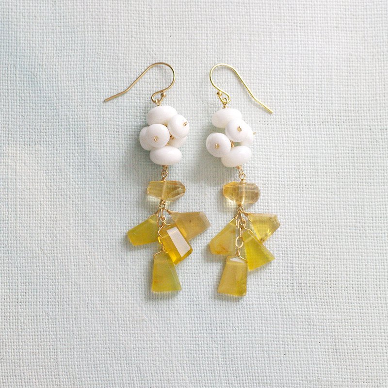 fusa : white & yellow（earring）