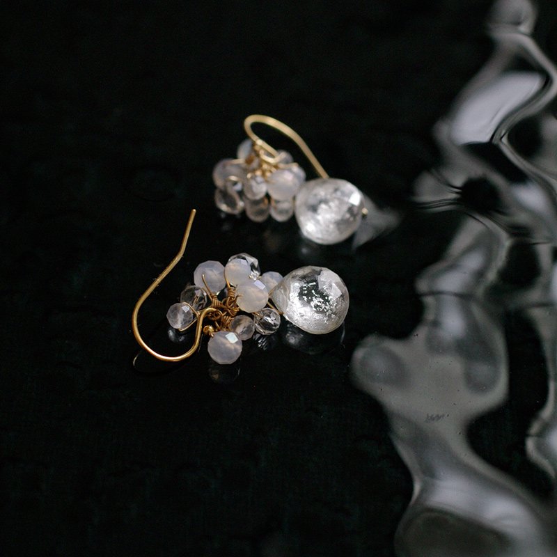 fusa : silver & white（earring）