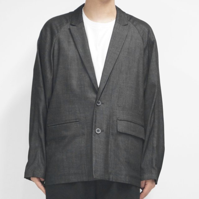 <img class='new_mark_img1' src='https://img.shop-pro.jp/img/new/icons1.gif' style='border:none;display:inline;margin:0px;padding:0px;width:auto;' />MUZE TURQUOISE LABEL - RELAXED TAILORED JACKET (CHACOAL GRAY) ミューズ2022年春夏コレクションジャケット 