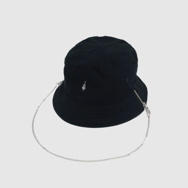 <img class='new_mark_img1' src='https://img.shop-pro.jp/img/new/icons56.gif' style='border:none;display:inline;margin:0px;padding:0px;width:auto;' />PRDX PARADOX TOKYO - ZIP & CHAIN BUCKET HAT(BLACK) パラドックス バケットハット