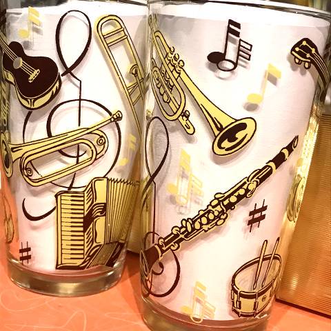 <img class='new_mark_img1' src='https://img.shop-pro.jp/img/new/icons13.gif' style='border:none;display:inline;margin:0px;padding:0px;width:auto;' />“Hazel Atlas” Musical Instruments Pattern Glass