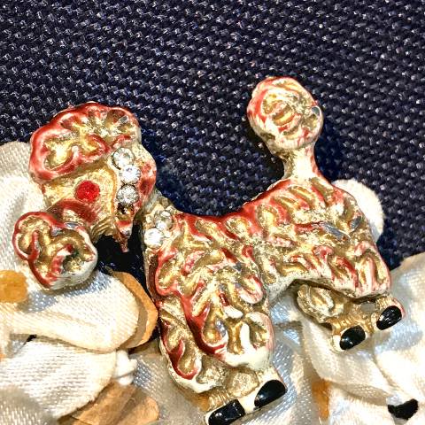 <img class='new_mark_img1' src='https://img.shop-pro.jp/img/new/icons13.gif' style='border:none;display:inline;margin:0px;padding:0px;width:auto;' />Poodle Brooch