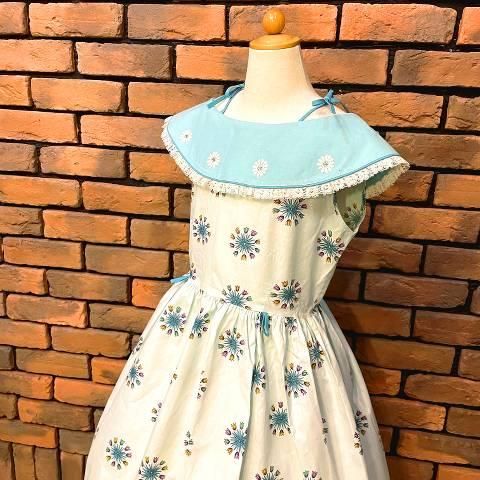 Floral Pattern Cape Collar Girls Dress