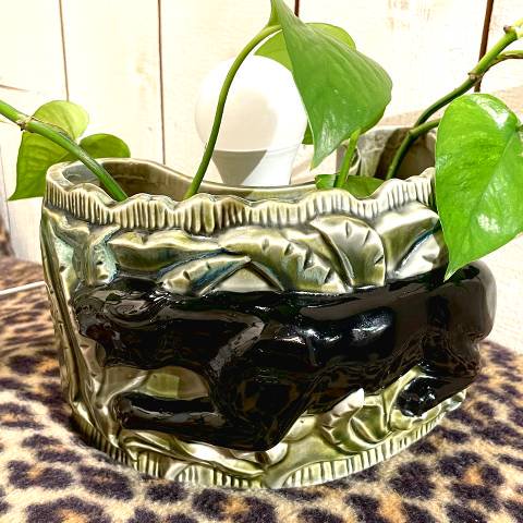 <img class='new_mark_img1' src='https://img.shop-pro.jp/img/new/icons13.gif' style='border:none;display:inline;margin:0px;padding:0px;width:auto;' />Mid Century Black Panther & Bamboo Lamp