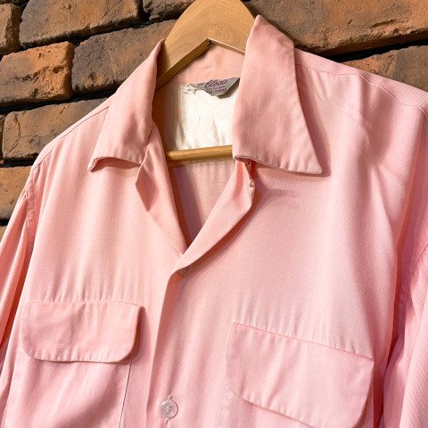 <img class='new_mark_img1' src='https://img.shop-pro.jp/img/new/icons13.gif' style='border:none;display:inline;margin:0px;padding:0px;width:auto;' />“BLOCKS SOUTHLAND” Pink Rayon Open Collar Shirt