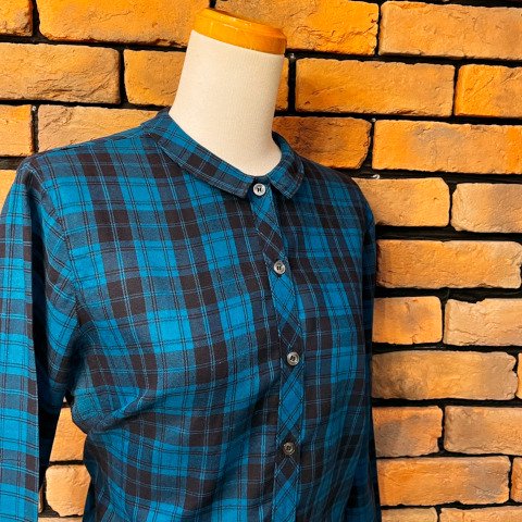 <img class='new_mark_img1' src='https://img.shop-pro.jp/img/new/icons13.gif' style='border:none;display:inline;margin:0px;padding:0px;width:auto;' />“Ship'n Shore” Green Plaid Blouse