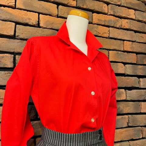 <img class='new_mark_img1' src='https://img.shop-pro.jp/img/new/icons13.gif' style='border:none;display:inline;margin:0px;padding:0px;width:auto;' />Red Long Sleeve Open Collar Shirt