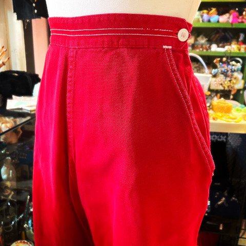 “White Stag” Red Capri Pants