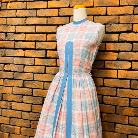 <img class='new_mark_img1' src='https://img.shop-pro.jp/img/new/icons13.gif' style='border:none;display:inline;margin:0px;padding:0px;width:auto;' />Pink & Blue Plaid Cotton Day Dress