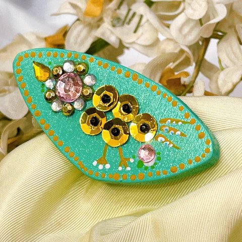 <img class='new_mark_img1' src='https://img.shop-pro.jp/img/new/icons13.gif' style='border:none;display:inline;margin:0px;padding:0px;width:auto;' />Gold Bird Jewel Wooden Brooch