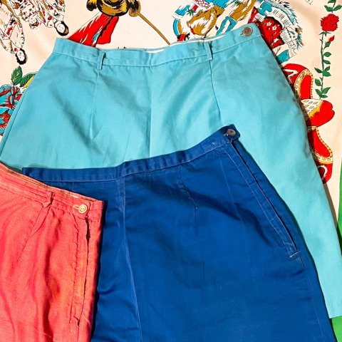 <img class='new_mark_img1' src='https://img.shop-pro.jp/img/new/icons13.gif' style='border:none;display:inline;margin:0px;padding:0px;width:auto;' />Sax Blue Side Zipper Short Pants