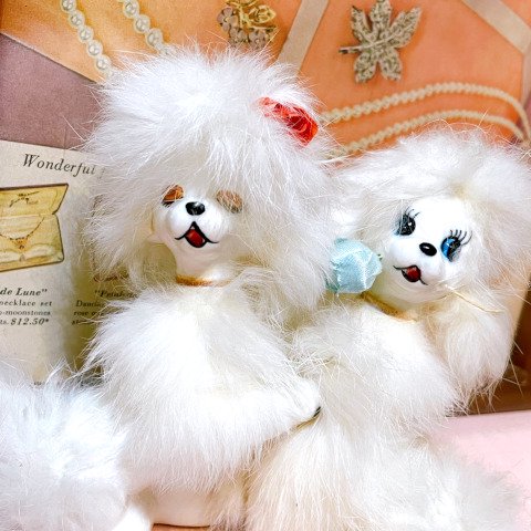 <img class='new_mark_img1' src='https://img.shop-pro.jp/img/new/icons26.gif' style='border:none;display:inline;margin:0px;padding:0px;width:auto;' />Rose Poodle Pair