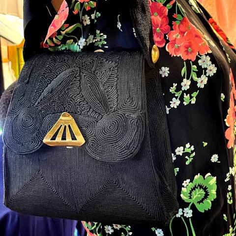 <img class='new_mark_img1' src='https://img.shop-pro.jp/img/new/icons13.gif' style='border:none;display:inline;margin:0px;padding:0px;width:auto;' />40's Black Cord Purse