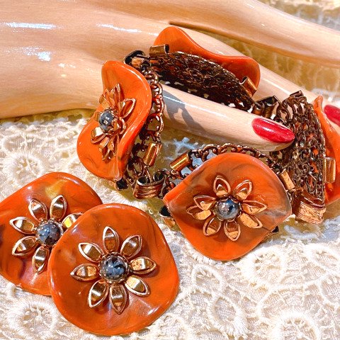 <img class='new_mark_img1' src='https://img.shop-pro.jp/img/new/icons13.gif' style='border:none;display:inline;margin:0px;padding:0px;width:auto;' />Marble Orange & Copper Bracelet Maching Earrings