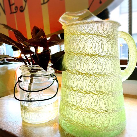 <img class='new_mark_img1' src='https://img.shop-pro.jp/img/new/icons13.gif' style='border:none;display:inline;margin:0px;padding:0px;width:auto;' />Spaghetti Pattern Rubber & Glass Pitcher