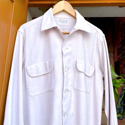 <img class='new_mark_img1' src='https://img.shop-pro.jp/img/new/icons13.gif' style='border:none;display:inline;margin:0px;padding:0px;width:auto;' />“DONEGAL” Rayon Gabardine Shirt