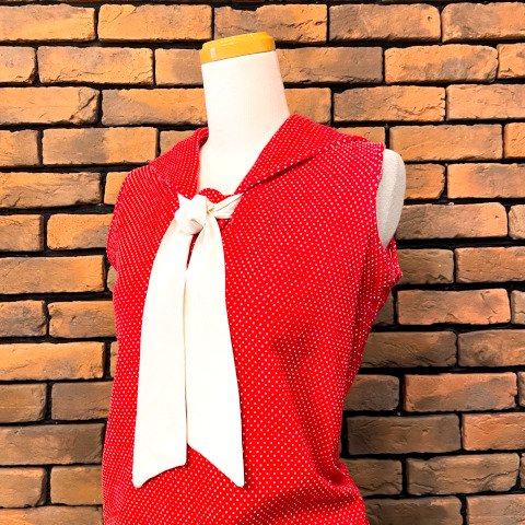 <img class='new_mark_img1' src='https://img.shop-pro.jp/img/new/icons13.gif' style='border:none;display:inline;margin:0px;padding:0px;width:auto;' />Sailor Collar Dot Top