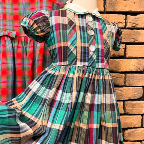 <img class='new_mark_img1' src='https://img.shop-pro.jp/img/new/icons13.gif' style='border:none;display:inline;margin:0px;padding:0px;width:auto;' />White Collared Cotton Plaid Girls Dress