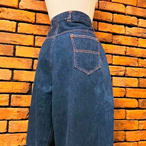 <img class='new_mark_img1' src='https://img.shop-pro.jp/img/new/icons13.gif' style='border:none;display:inline;margin:0px;padding:0px;width:auto;' />Side Zip Hight Waisted Denim Ranch Pants