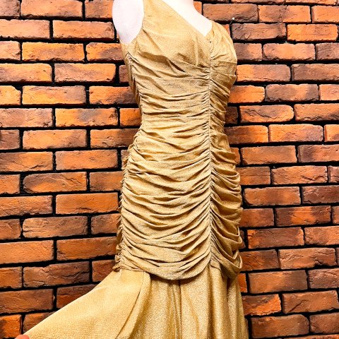 <img class='new_mark_img1' src='https://img.shop-pro.jp/img/new/icons13.gif' style='border:none;display:inline;margin:0px;padding:0px;width:auto;' />Gold Lurex Mermaid Cocktail Dress