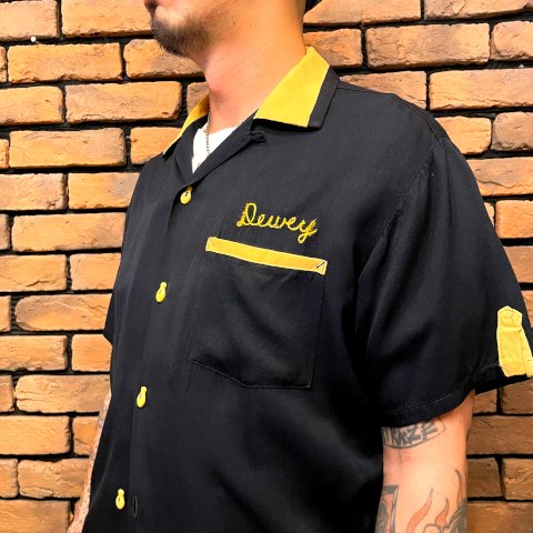 <img class='new_mark_img1' src='https://img.shop-pro.jp/img/new/icons13.gif' style='border:none;display:inline;margin:0px;padding:0px;width:auto;' />Air-fro Two Tone Rayon Bowling Shirt