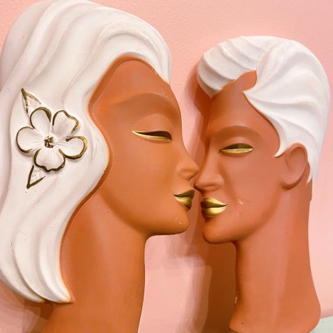 <img class='new_mark_img1' src='https://img.shop-pro.jp/img/new/icons13.gif' style='border:none;display:inline;margin:0px;padding:0px;width:auto;' />1950's Hawaiian Couple Head Wall Decor, 