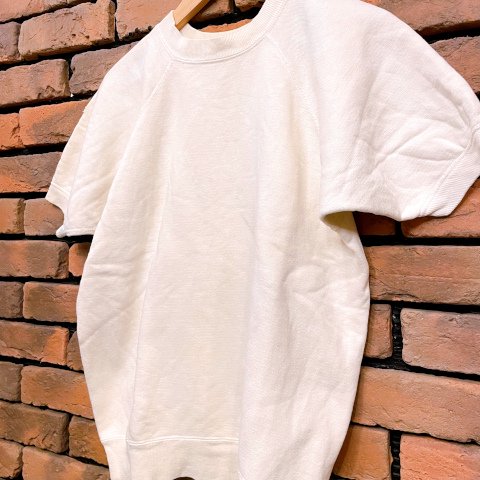 <img class='new_mark_img1' src='https://img.shop-pro.jp/img/new/icons13.gif' style='border:none;display:inline;margin:0px;padding:0px;width:auto;' />White Raglan Short Sleeve Sweat Shirt