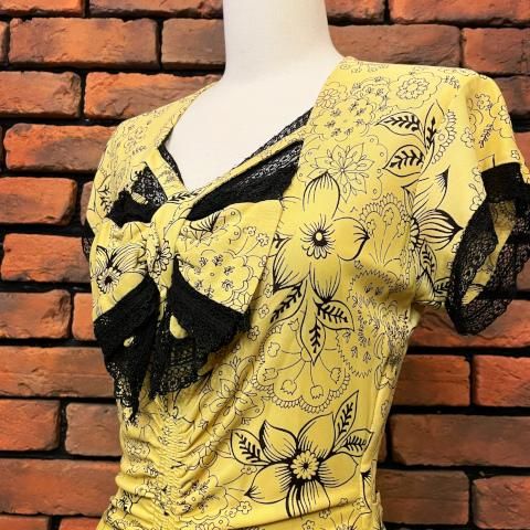 <img class='new_mark_img1' src='https://img.shop-pro.jp/img/new/icons13.gif' style='border:none;display:inline;margin:0px;padding:0px;width:auto;' />1940's Floral Print Rayon Jersey Dress
